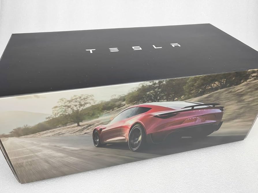 【レア売り切れ品】テスラ　ロードスター 1:18スケール　オフィシャル品 レア売り切れ品】テスラ ロードスター 1:18スケール